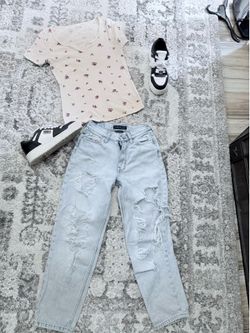 Jeans AEROPOSTAL Size 000 and shirt old navy P