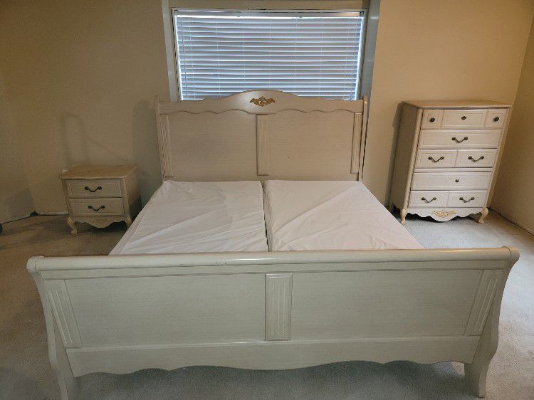 King Bed With Dresser & Nightstand