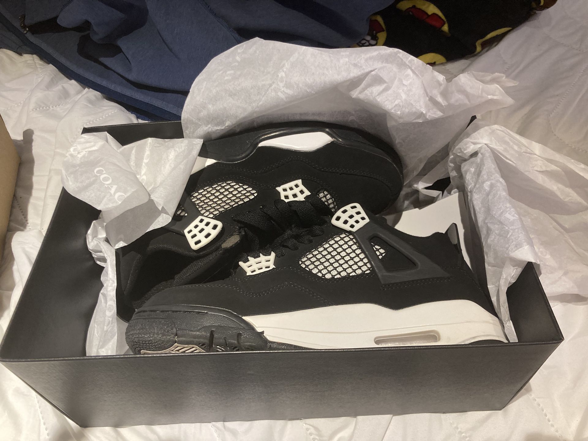 Air Jordan 4 White Thunder