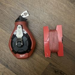 Milwaukee Chalk Reel With Extra Line Included 