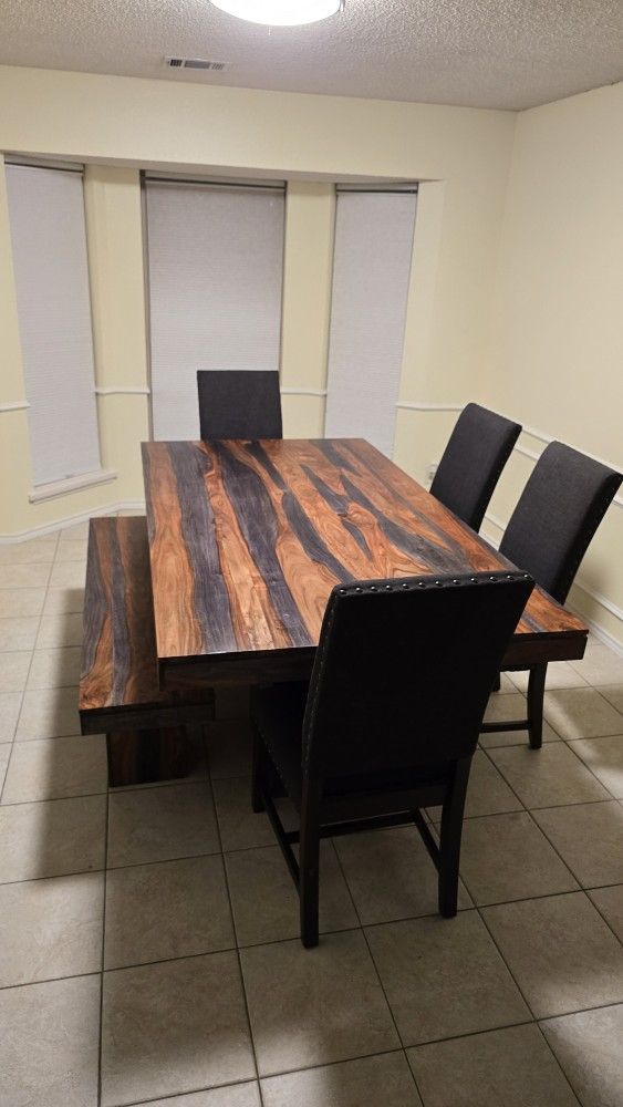 Dinning Room Table