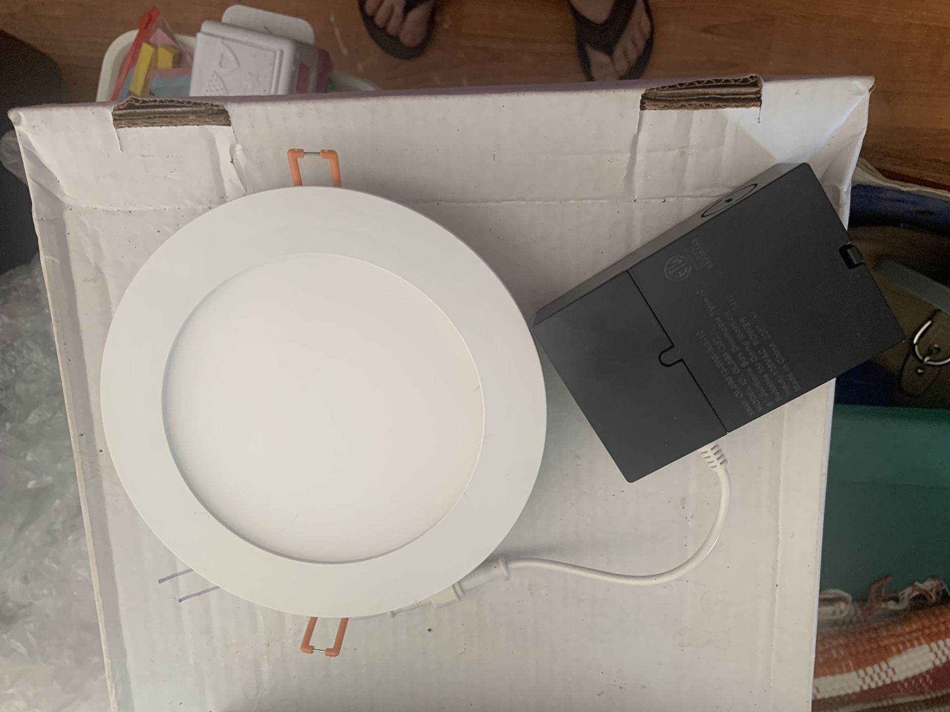 8.7” SLIM PANEL LIGHT WITH JUNCTION BOX - 9W 