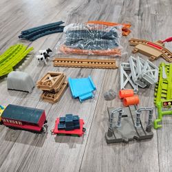 Thomas & Friends Toy Train Tracks Set with Cars