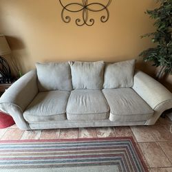 Couch / Pull Out Bed