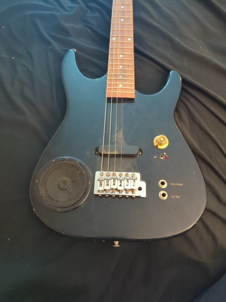 Synsonics Terminator Guitar With Built In Amp (Needs Repairs)