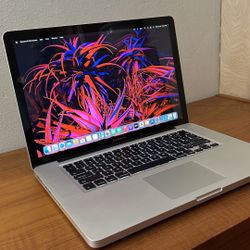 Apple MacBook Pro 15” I7/8GB/256GB SSD $175