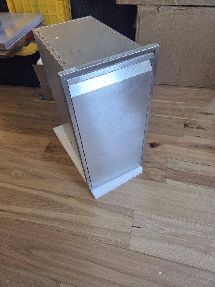 Stainless Outdoor Pullout Trashcan