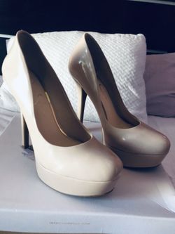 Jessica Simpson size 8