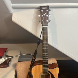 Acoustic Guitar Yamaha 