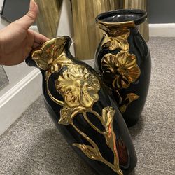 Beautiful Black And Gold Vases 🔥