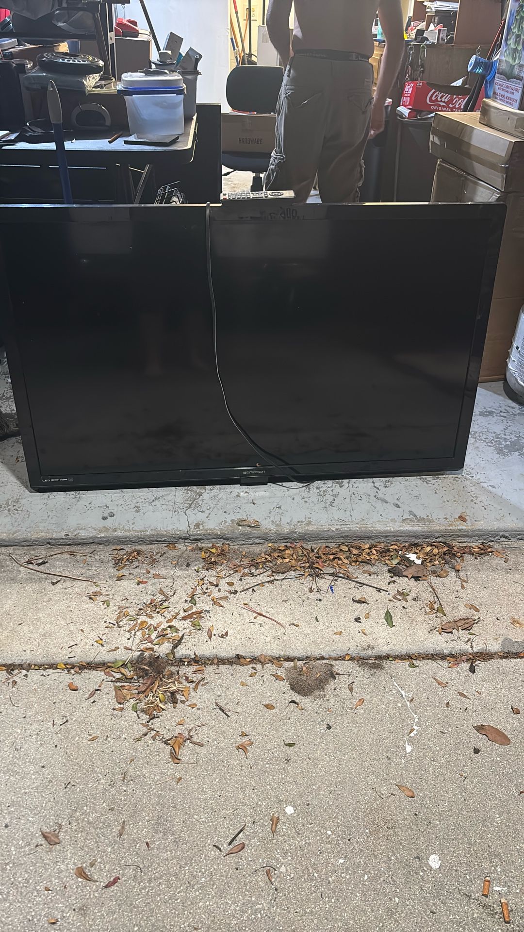 50 Inch Emerson Led Tv With Remote