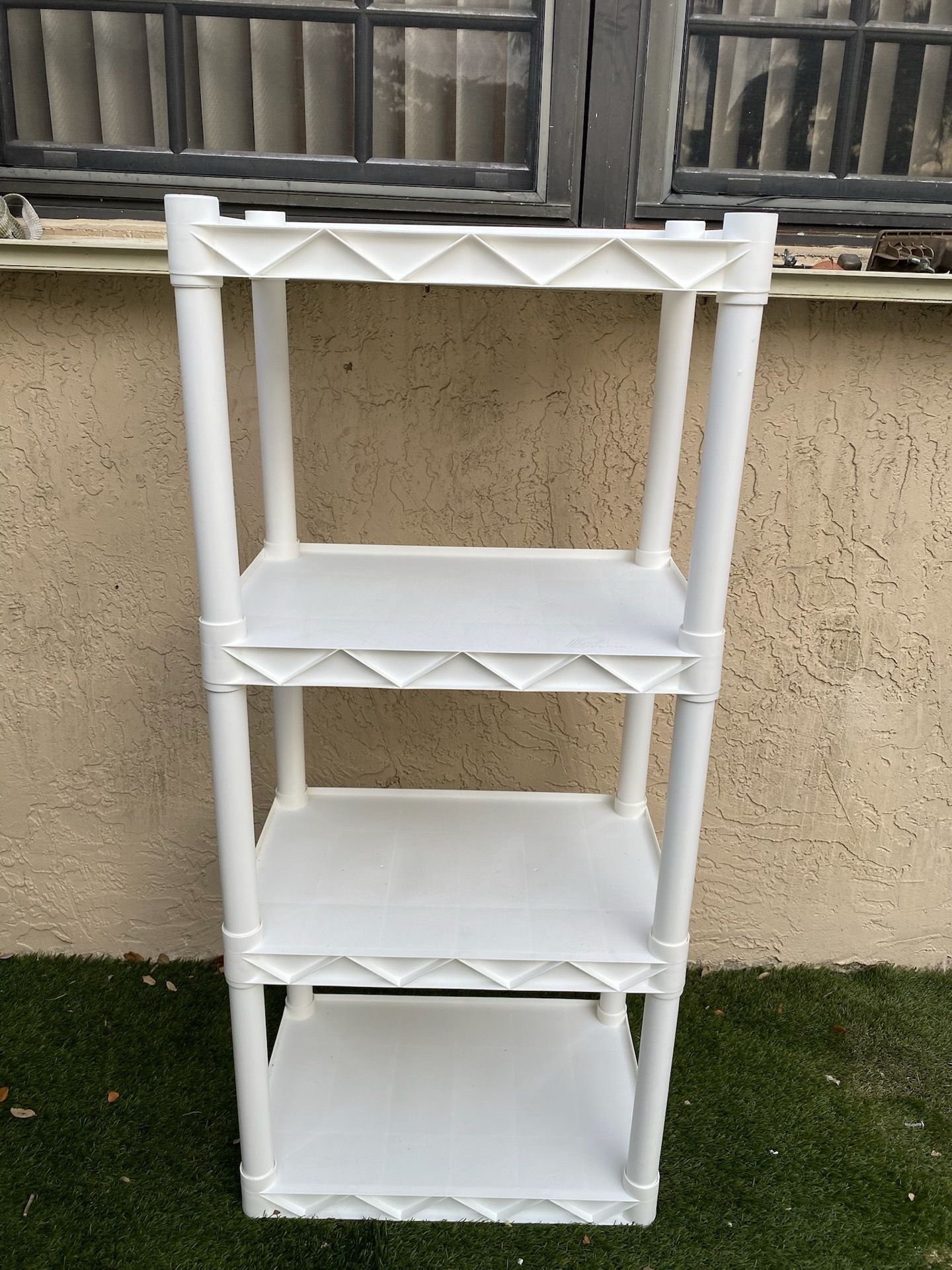 White Plastic 4-Shelf Storage Unit - See My Other Itemsπ