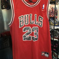 Micheal Jordan Jersey (23 RED)