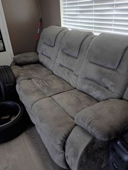 Vendo sala 350 por dos sillones reclinables