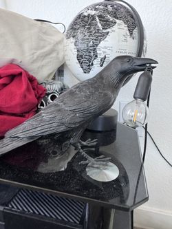 Crow Lamp