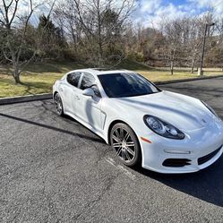 2016 Porsche Panamera
