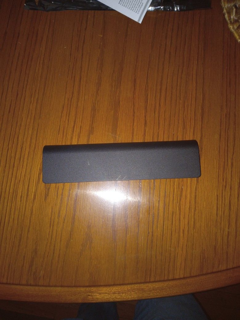 HP - MU06 - Notebook Battery  Charger  - 593554-001 - Black  Color - 10.8V.......55WH.