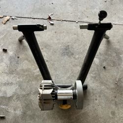 Saris Indoor Bike Trainer 