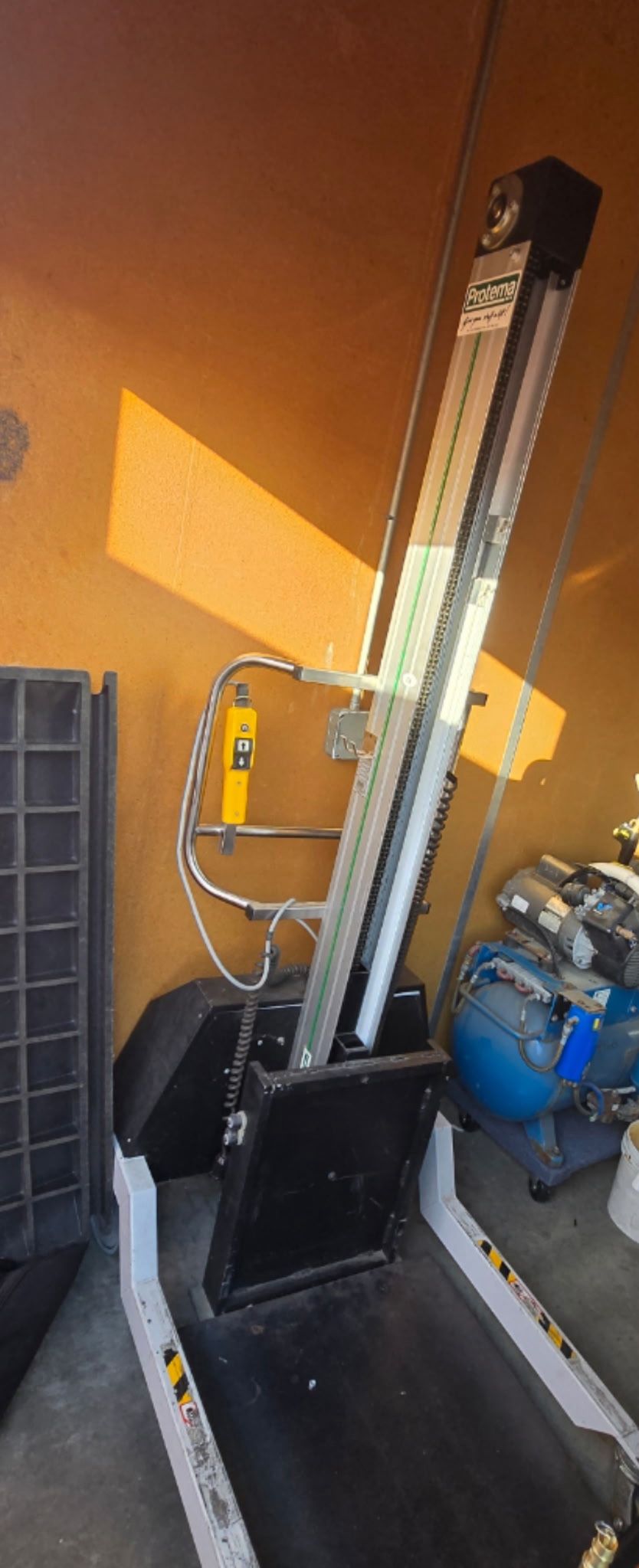 Manual Forklift