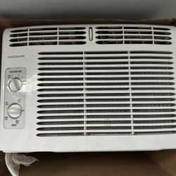 Midea Window AC 
