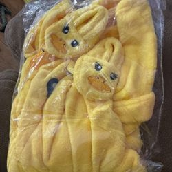 Unisex Baby Plush Animal Face Bathrobe Hooded with Tie Closure for Newborns and Infants 0-9 Months