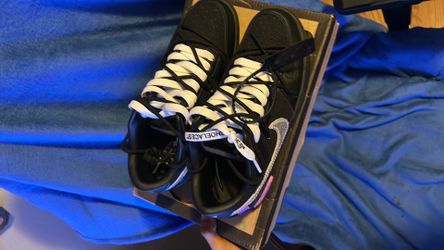 Off white dunks size 8 1/2