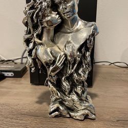 Silver Couple Mini Statue