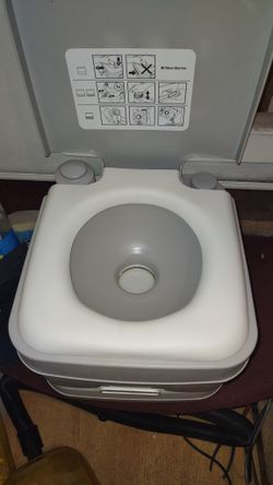 West Marine port-a-potty - Excellent Condition 