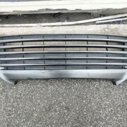 2015-2017 Toyota Camry Front Bumper Lower Grill.