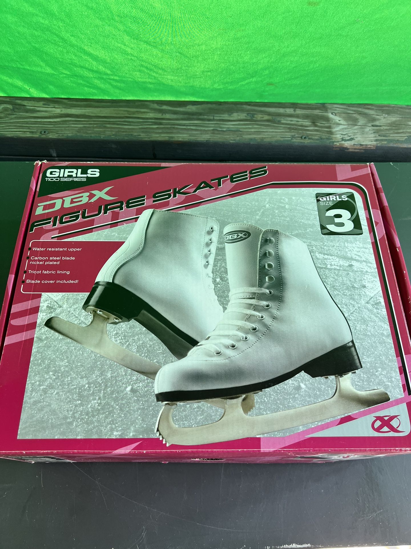 DBX FIGURE SKATES Size 3