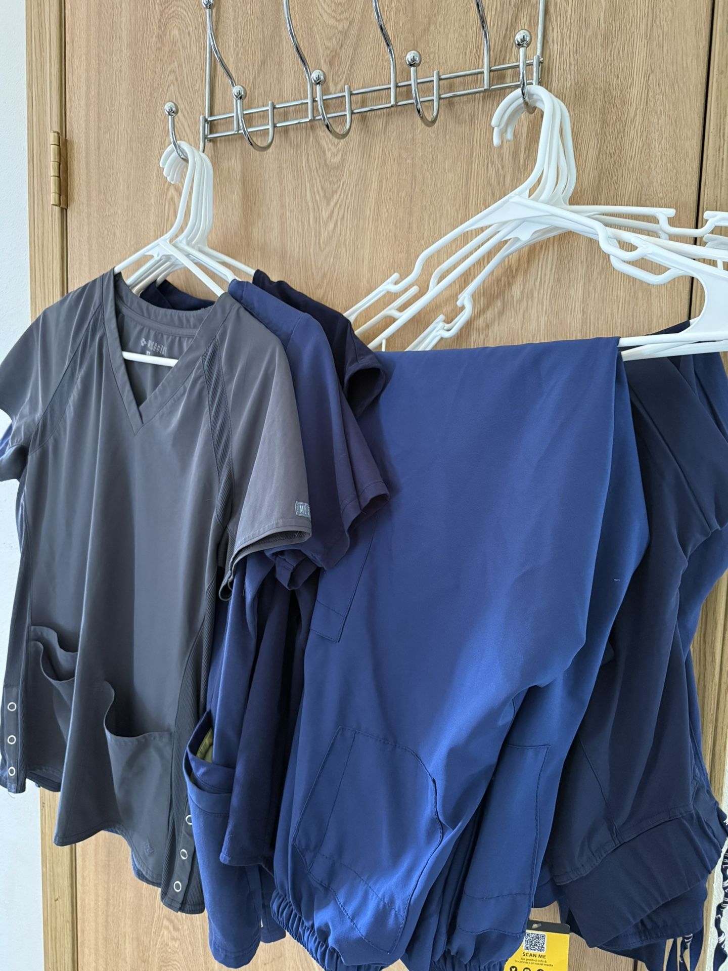 Women’s Scrubs