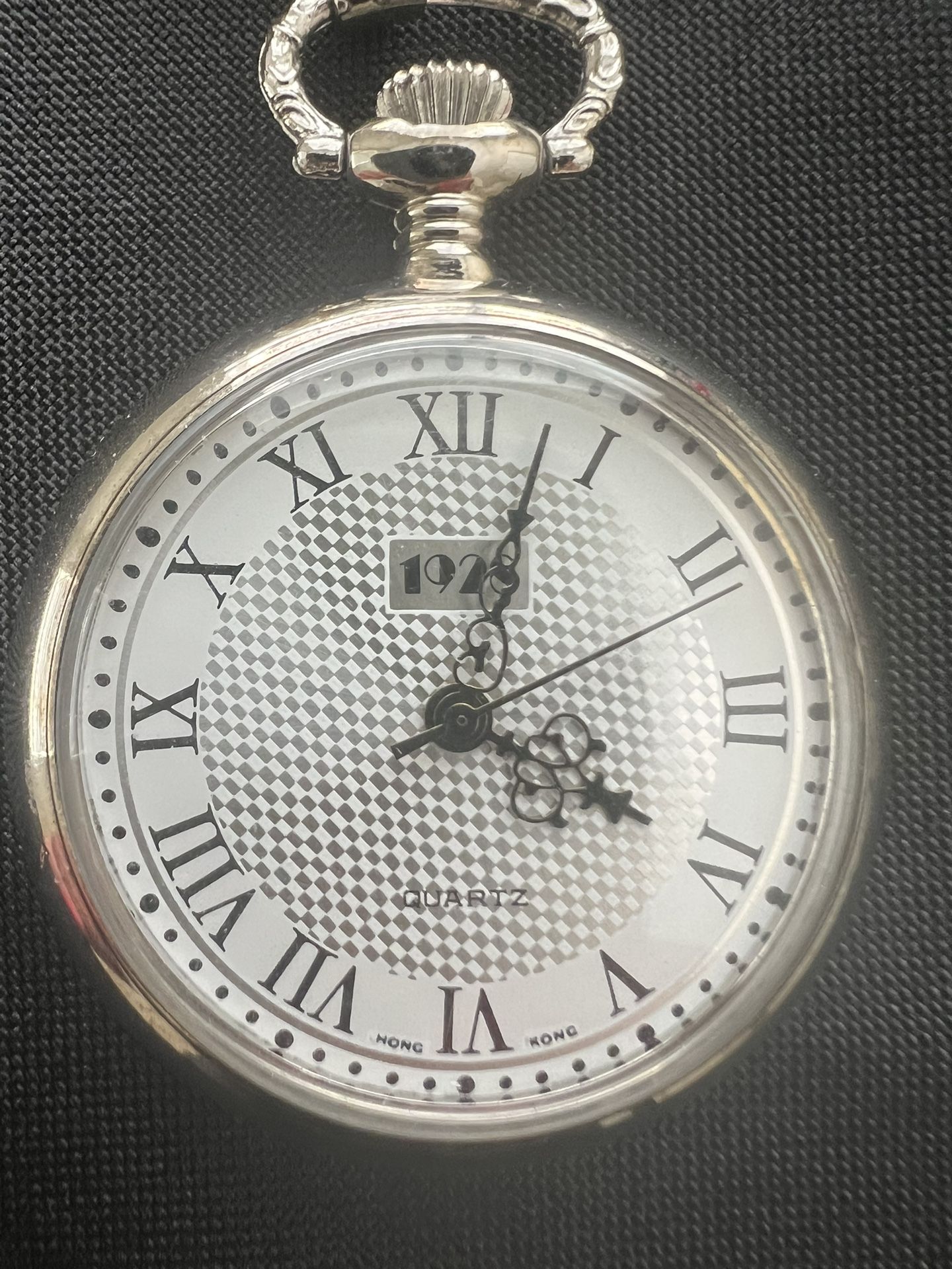 1928 Faux Pearl Long Watch Necklace WATCH COMPONENT DOES NOT WORK