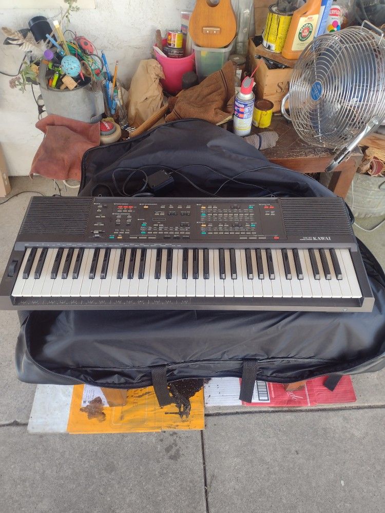 YAMAHA FB-01 Vintage FM Generator Synthesizer w/original manual & box