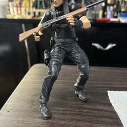 Resident evil 4 Leon s. Kennedy collectible figure