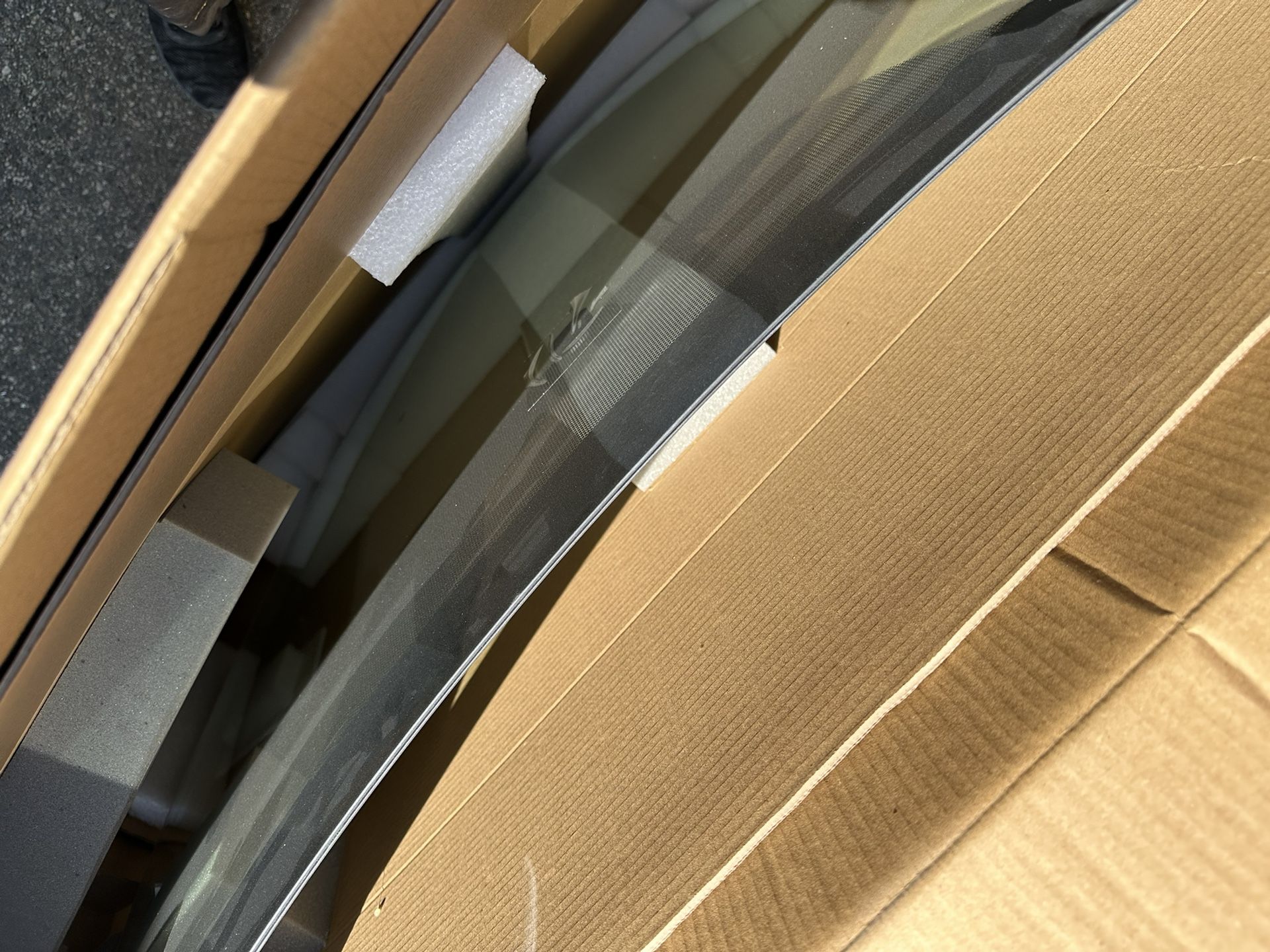Windshield 