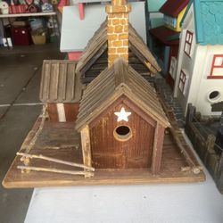 Custom Birdhouse
