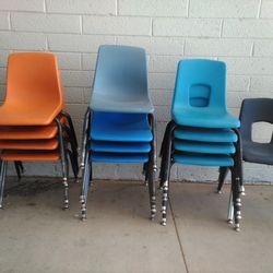 PENDING PICK UP - Kids Chairs 