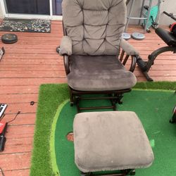 Nursery Glider Rocker With Ottoman 