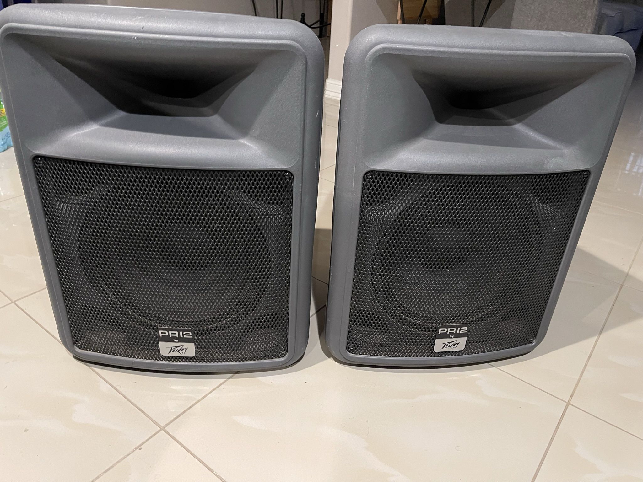 2 Peavy PR12 Speakers