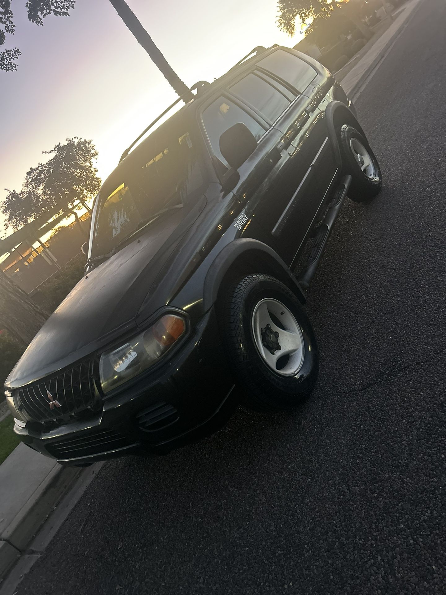 2000 Mitsubishi Montero Sport