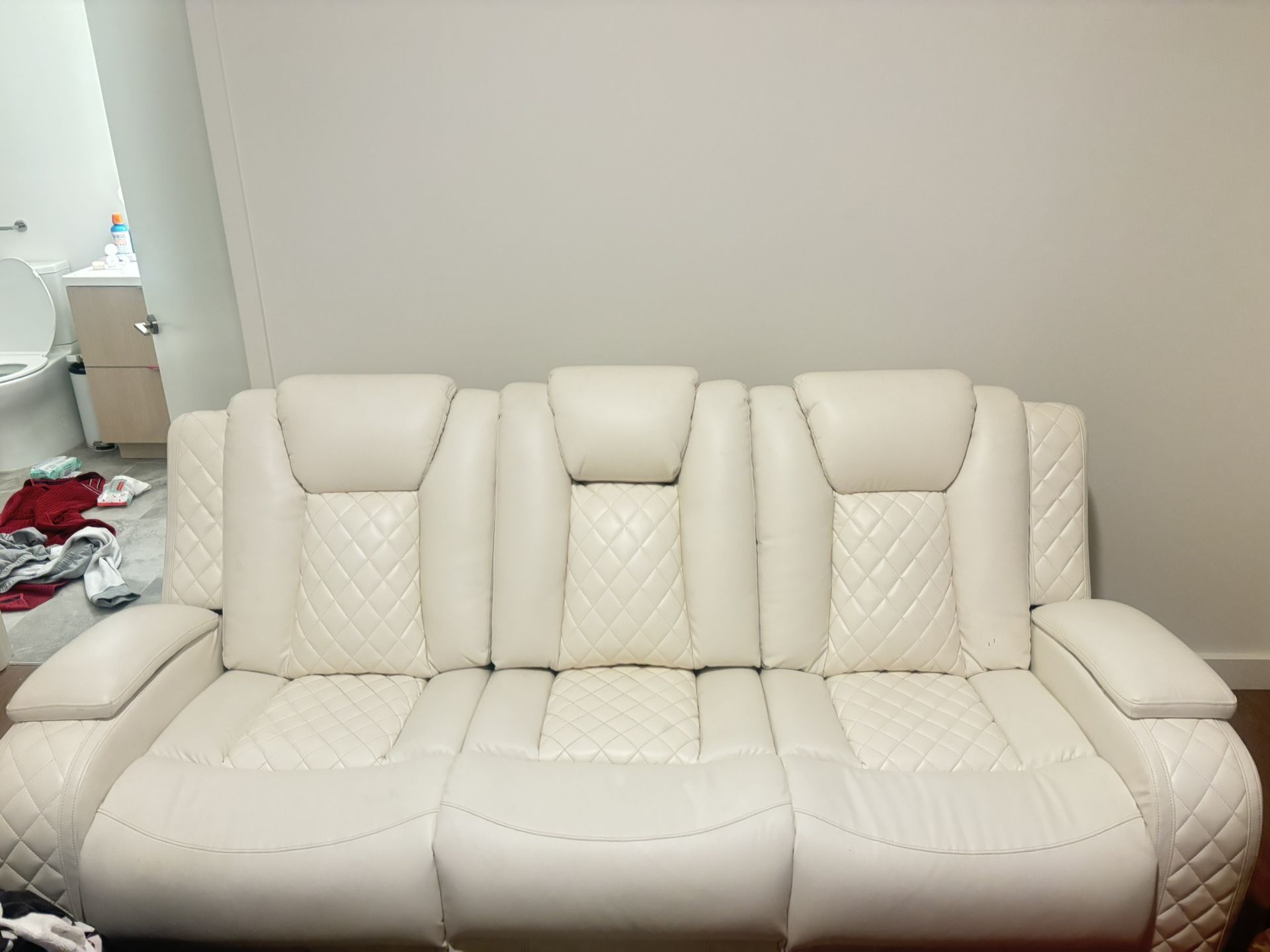 WHITE LEATHER COUCHES