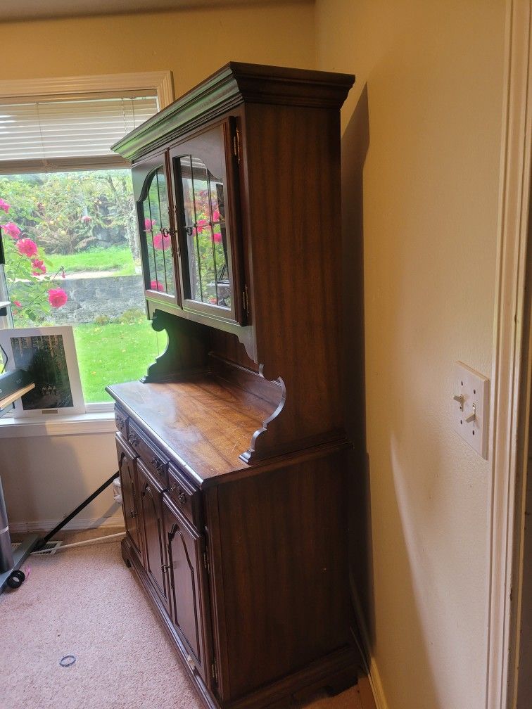 Beautiful Sold Wood Hutch