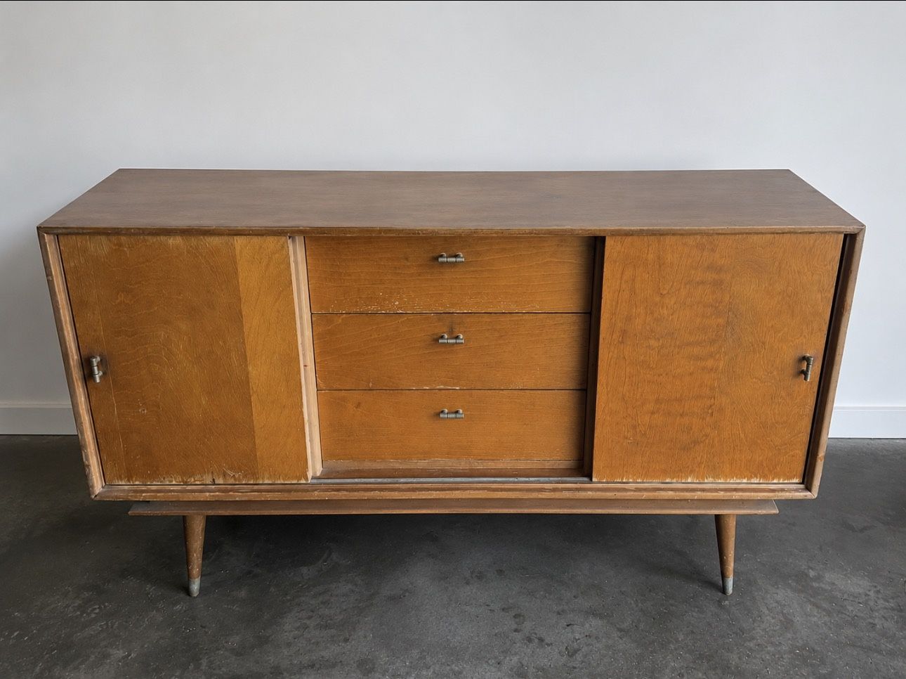 Mid Century Vintage Paul McCobb Planner Group Maple Low Dresser - 6 drawer + Sliding Doors