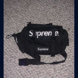 Supreme shoulder bag