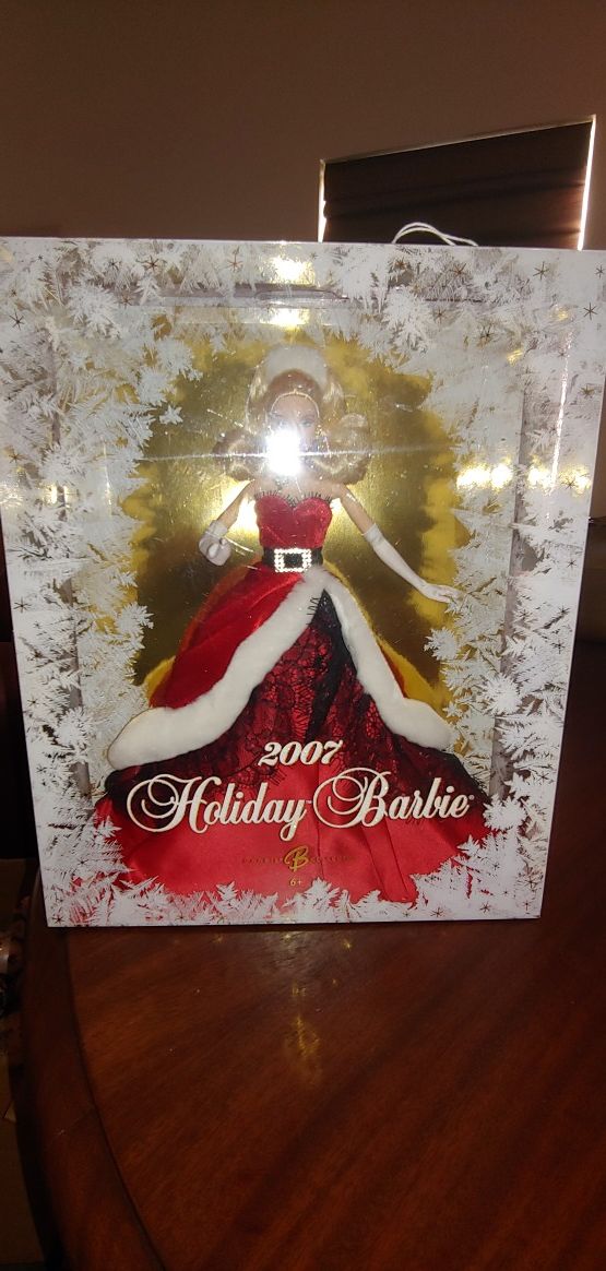 HOLIDAY BARBIE COLLECTIBLE