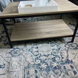 Wood Coffee Table Great Condition 