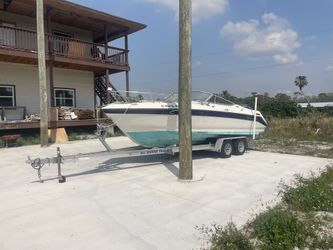 Regal Cruiser Cabin 21 Ft