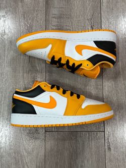 Nike Air Jordan 1 Low.