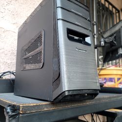 Lenovo PC: Intel Core i7, HDMI, Wi-Fi, 16GB RAM, Windows11 25H2. 1TB Drive.