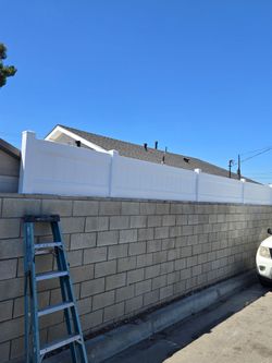 Vinil top fence
